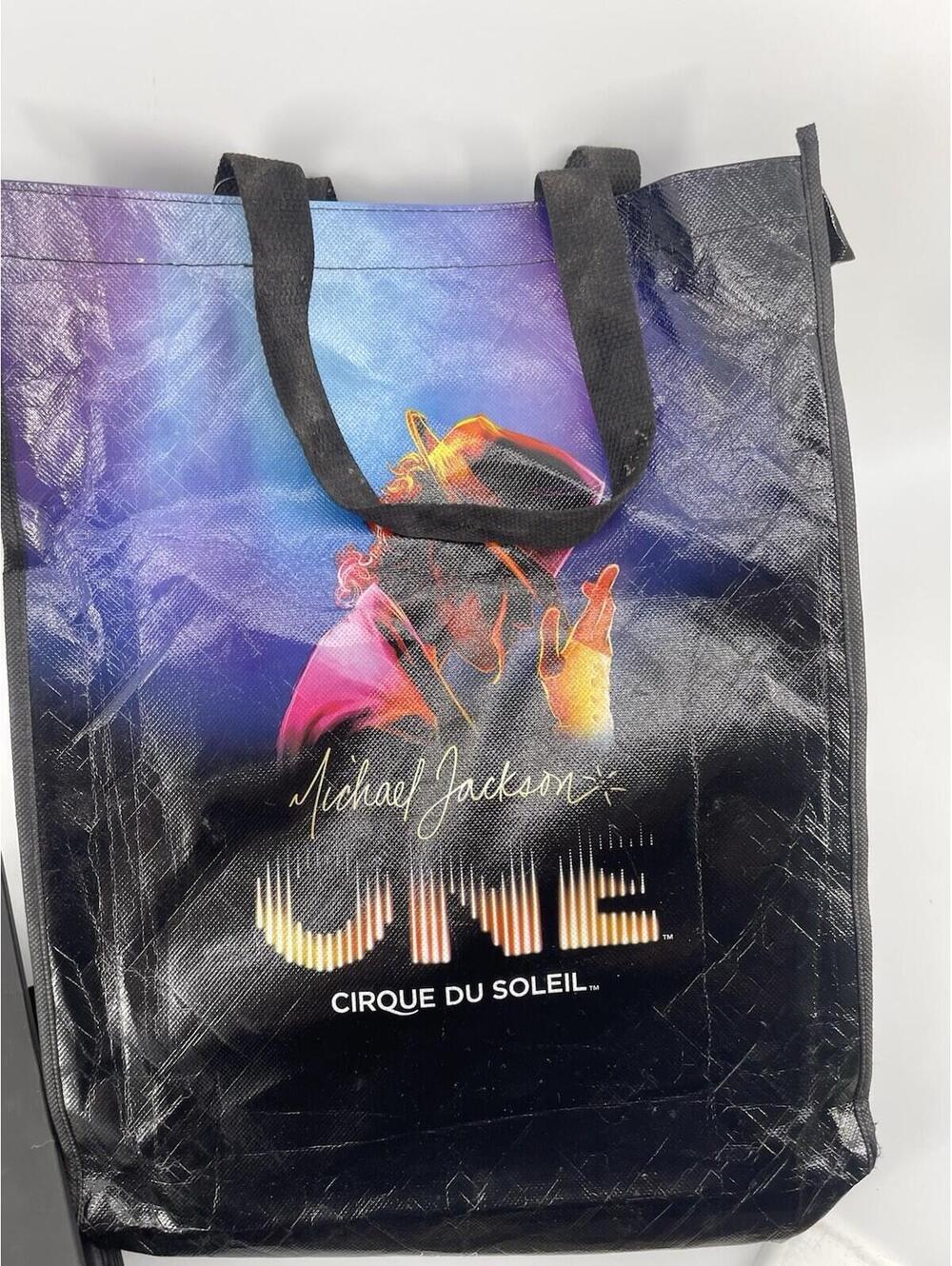 Michael Jackson ONE Cirque Du Soleil Memorabilia Lot Books & 4 Folders - Picture 8 of 12